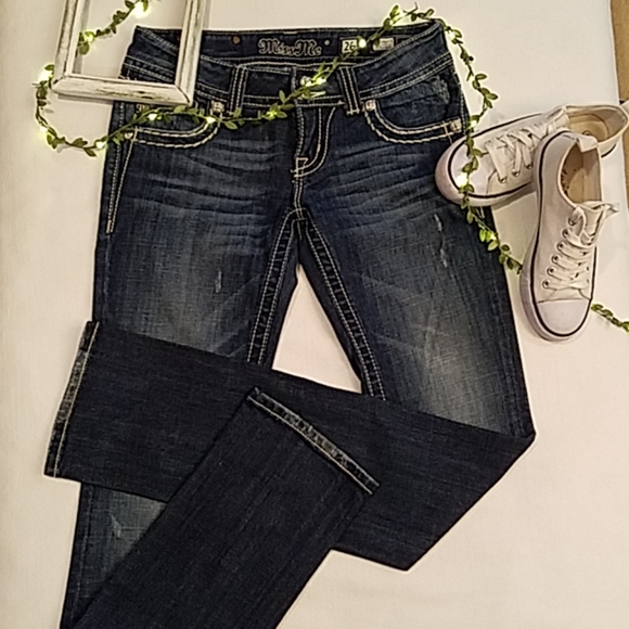 EUC Miss Me Straight Leg Rhinestone Cross Pocket - Picture 2 of 8